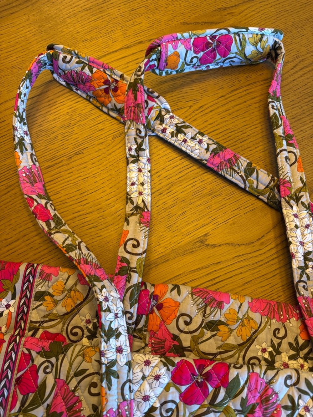 New Retired Vera Bradley Tea Garden Quilted Floral Tote Bag - Picture 4 of 8